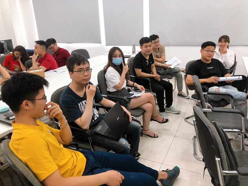 Chia sẻ kỹ năng thuyết trình cho Cán bộ nhân viên iERP năm 2021 