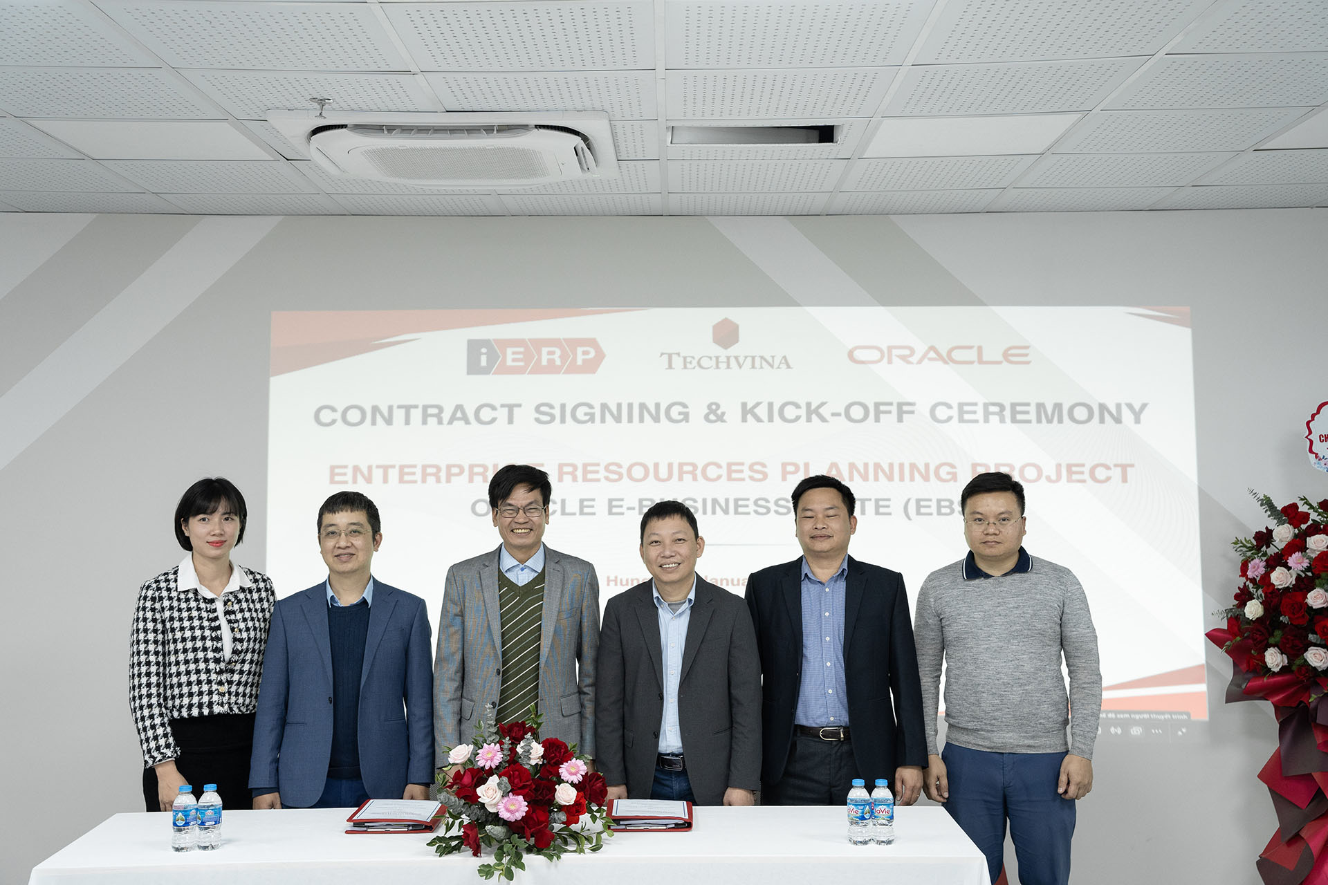 Lễ ký kết hợp đồng & Khởi động dự án triển khai hệ thống ERP (Oracle E-Business Suite) cho công ty CP TECHVINA HOLDING