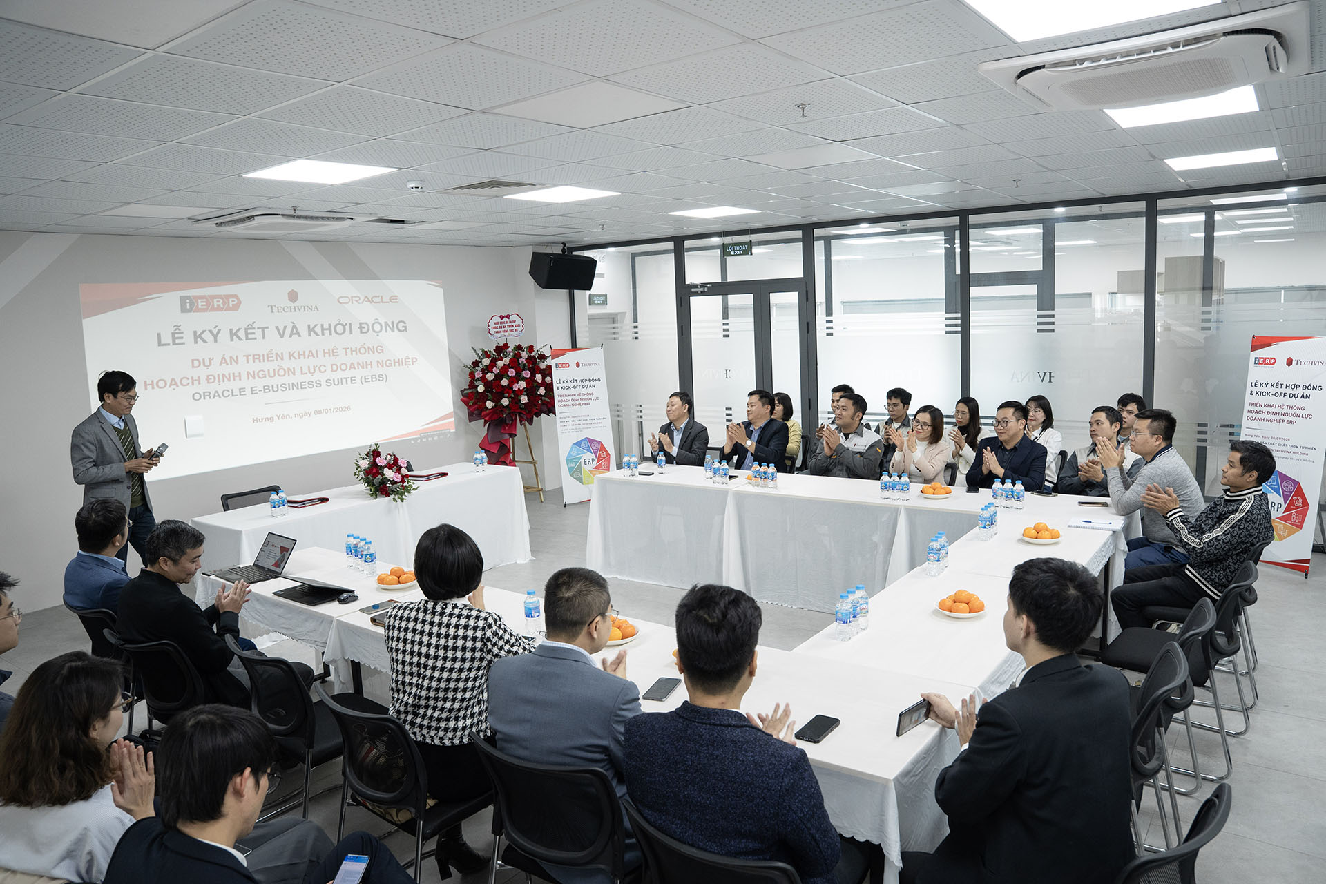 Lễ ký kết hợp đồng & Khởi động dự án triển khai hệ thống ERP (Oracle E-Business Suite) cho công ty CP TECHVINA HOLDING